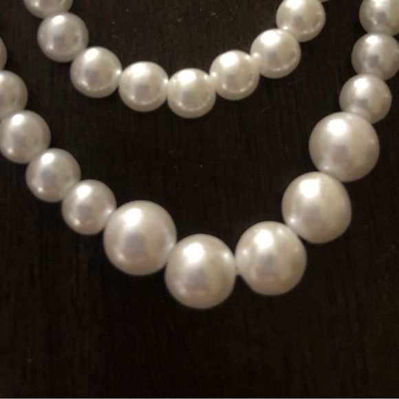 Vintage 1960s Faux Pearl Beaded Cardigan Sweater Clip - Picture 2 of 8